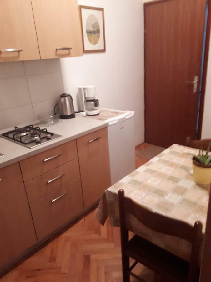 Lili Apartment โรวีน ภายนอก รูปภาพ