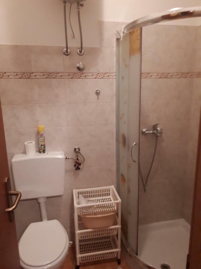 Lili Apartment โรวีน ภายนอก รูปภาพ