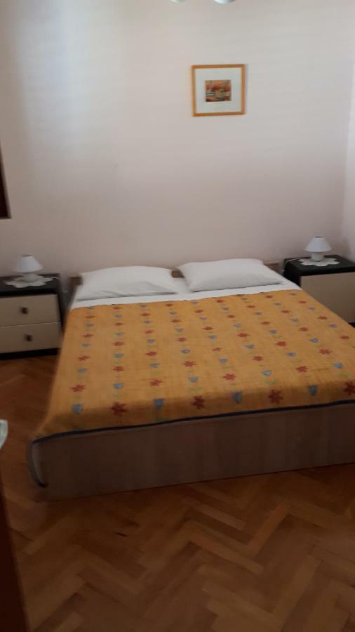 Lili Apartment โรวีน ภายนอก รูปภาพ