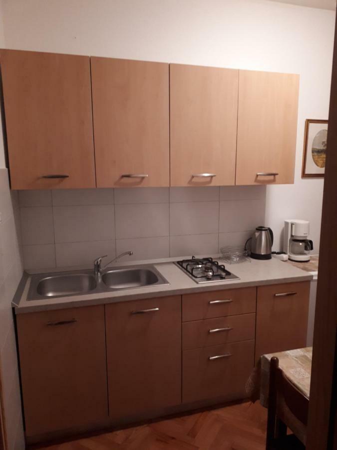 Lili Apartment โรวีน ภายนอก รูปภาพ