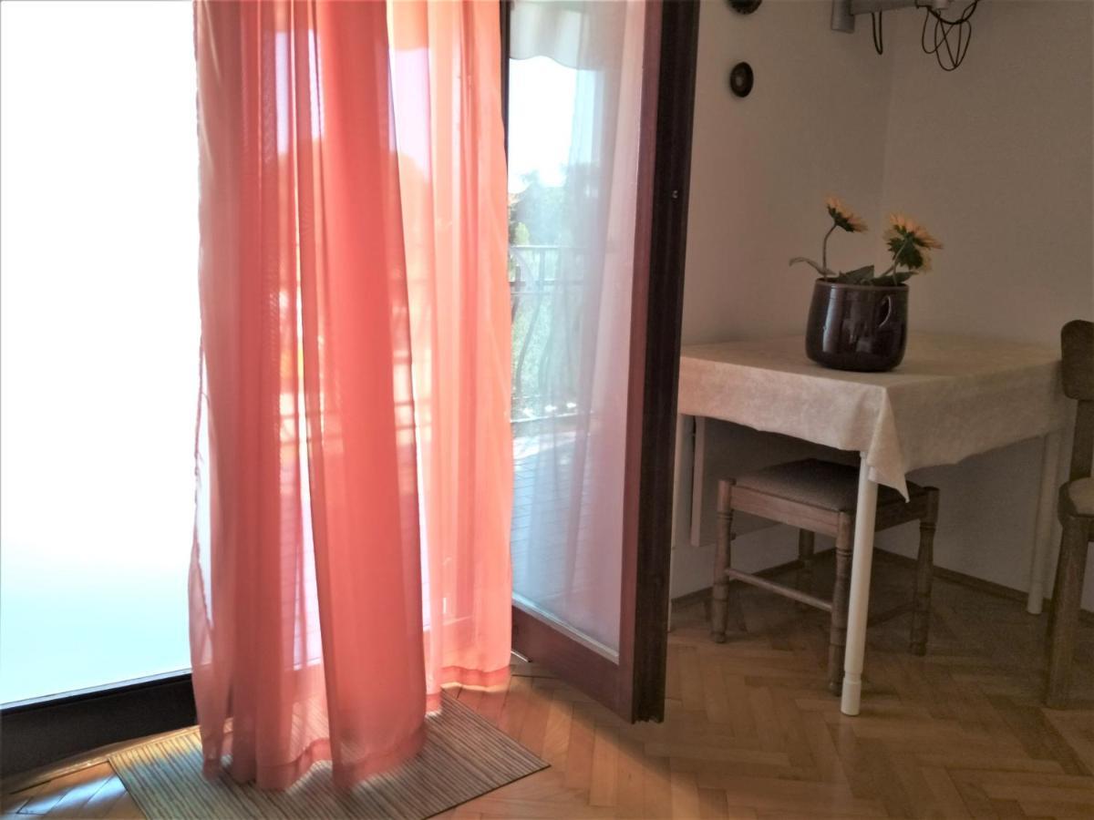 Lili Apartment โรวีน ภายนอก รูปภาพ