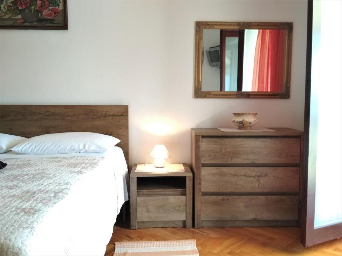 Lili Apartment โรวีน ภายนอก รูปภาพ