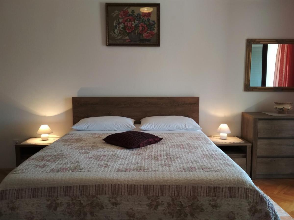 Lili Apartment โรวีน ภายนอก รูปภาพ